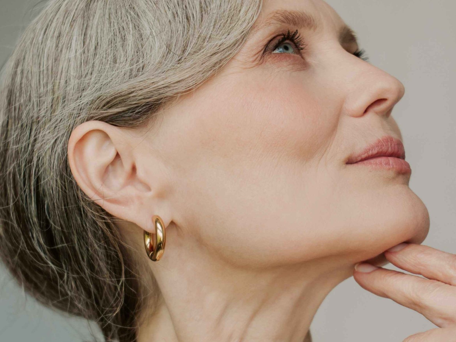 10 dra-teresa-cordero-medicina-estetica-cirugia-facial-armonizacion-calidad-piel-huelva