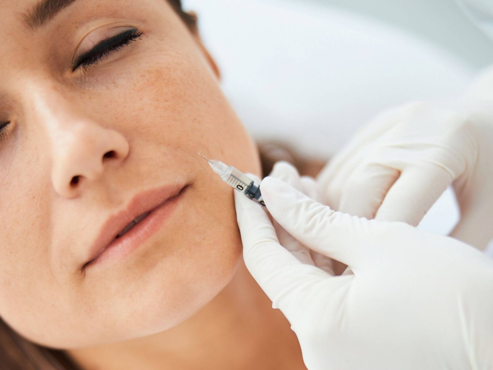 13 dra-teresa-cordero-medicina-estetica-cirugia-facial-armonizacion-calidad-piel-huelva